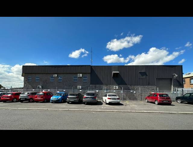 1,441M² WAREHOUSE TO LET IN OTTERY